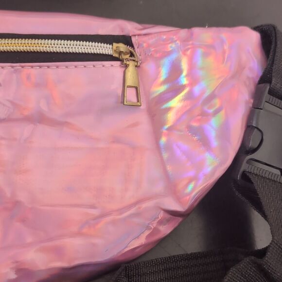 Iridescent Metallic Pink‎ Waistband / Fanny Pack / Crossbody - Picture 7 of 9